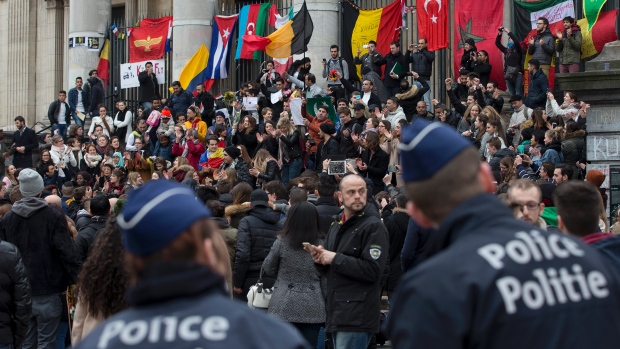 sixarrestedinbrusselsafterattacks:prosecutors